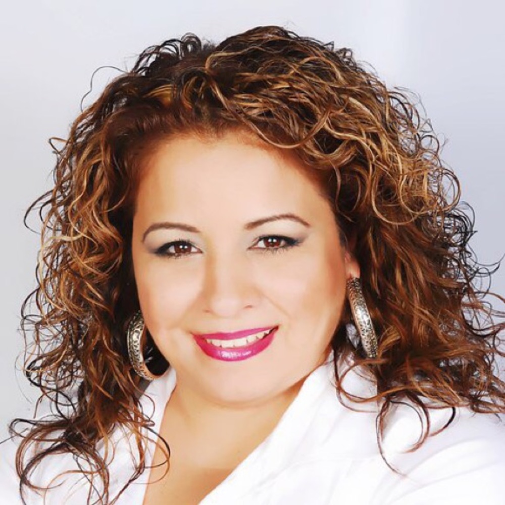 Meet your Posher, Raquel